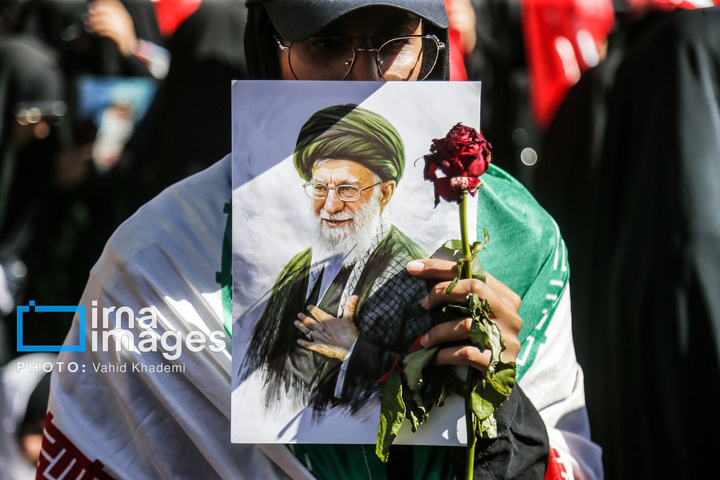 تشییع پیکر مطهر رهبر شهید انقلاب در مشهد - ۲