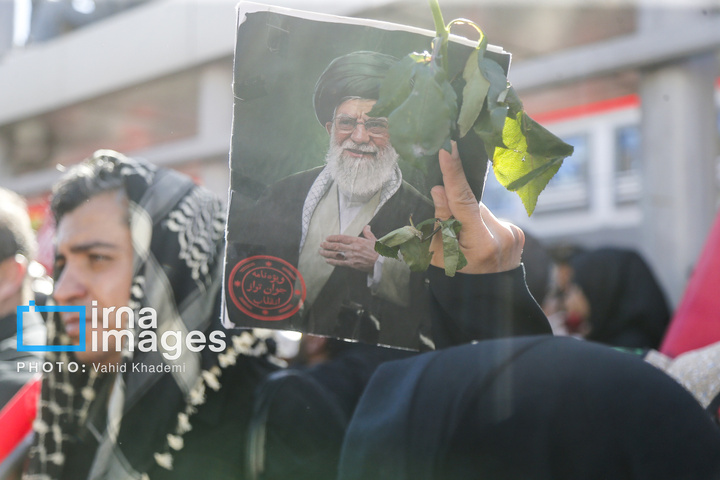 تشییع پیکر مطهر رهبر شهید انقلاب در مشهد - ۲