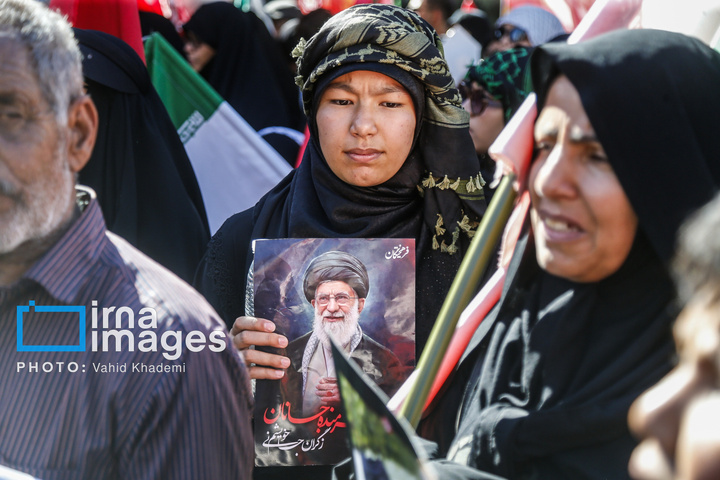 تشییع پیکر مطهر رهبر شهید انقلاب در مشهد - ۲