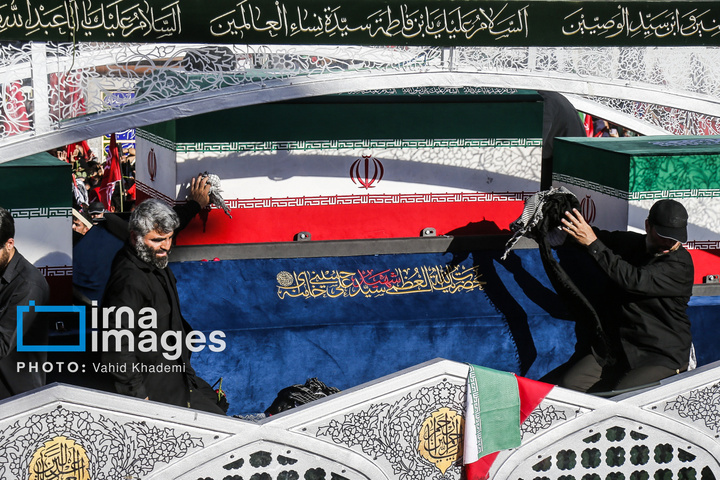 تشییع پیکر مطهر رهبر شهید انقلاب در مشهد - ۲