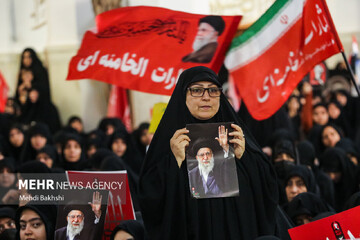 بزرگداشت رهبر شهید انقلاب در حرم حضرت معصومه ( سلام الله علیها)