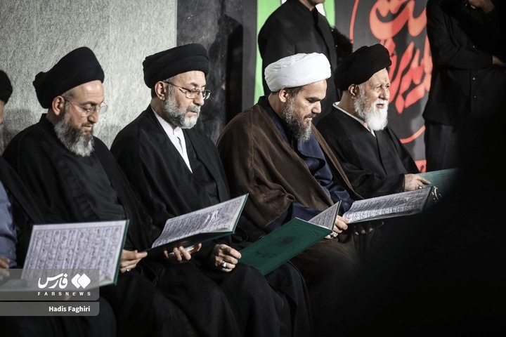 بزرگداشت رهبر شهید در حرم امام رضا(علیه السلام)