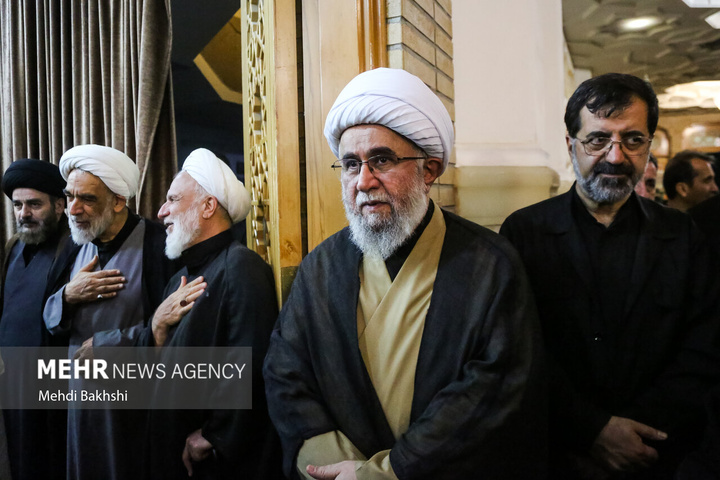 بزرگداشت رهبر شهید انقلاب در حرم حضرت معصومه ( سلام الله علیها)