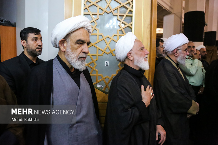 بزرگداشت رهبر شهید انقلاب در حرم حضرت معصومه ( سلام الله علیها)