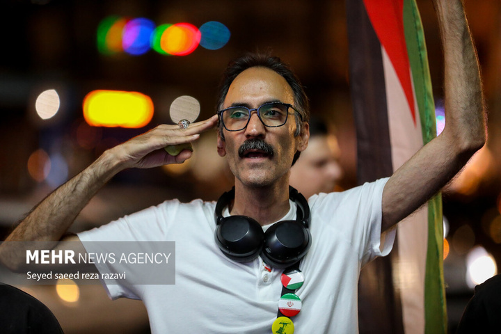 بزرگداشت «امام مجاهد شهید» در میدان انقلاب تهران