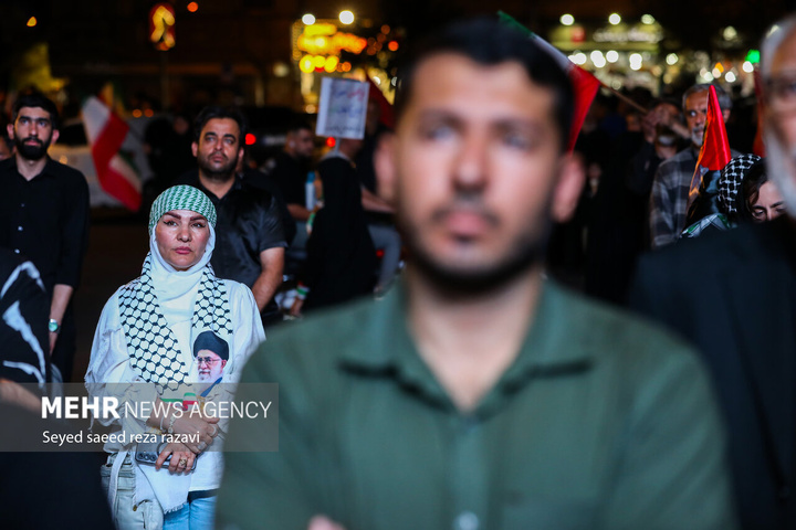 بزرگداشت «امام مجاهد شهید» در میدان انقلاب تهران