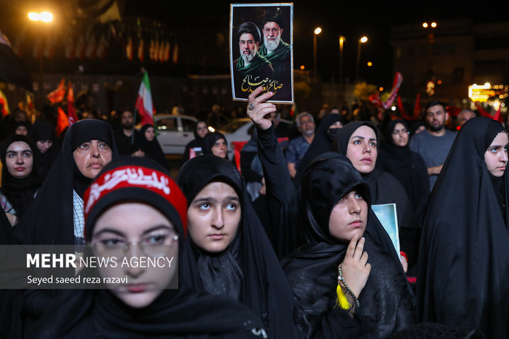 بزرگداشت «امام مجاهد شهید» در میدان انقلاب تهران