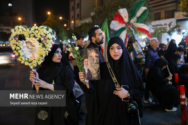 بزرگداشت «امام مجاهد شهید» در میدان انقلاب تهران
