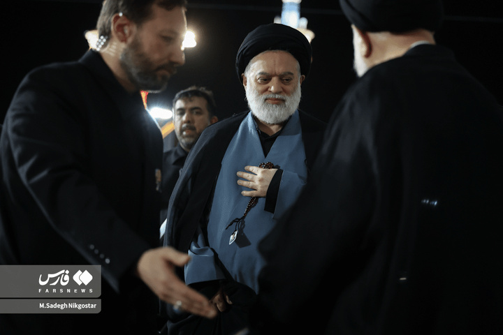 تصاویر فرزندان رهبر شهید انقلاب در مراسم بزرگداشت مشهد