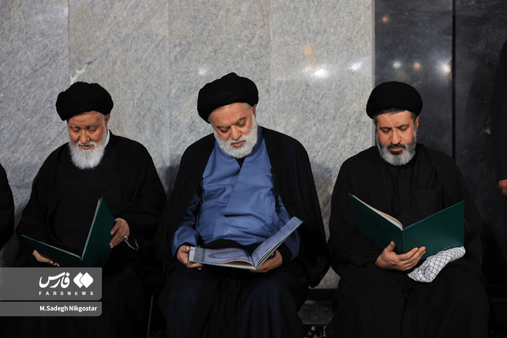 تصاویر فرزندان رهبر شهید انقلاب در مراسم بزرگداشت مشهد