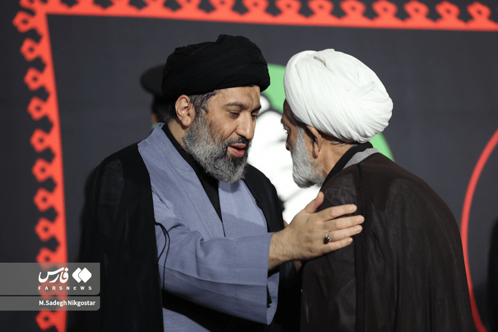تصاویر فرزندان رهبر شهید انقلاب در مراسم بزرگداشت مشهد