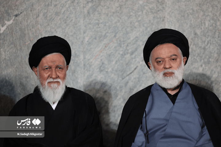 تصاویر فرزندان رهبر شهید انقلاب در مراسم بزرگداشت مشهد