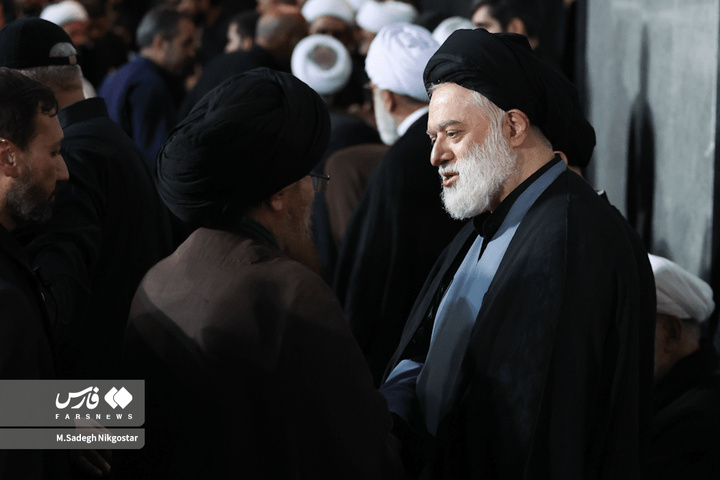 تصاویر فرزندان رهبر شهید انقلاب در مراسم بزرگداشت مشهد