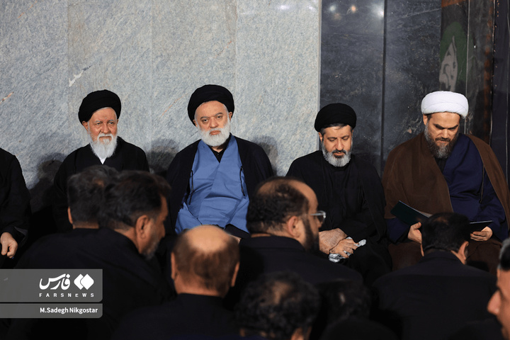 تصاویر فرزندان رهبر شهید انقلاب در مراسم بزرگداشت مشهد