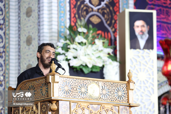 تصاویر فرزندان رهبر شهید انقلاب در مراسم بزرگداشت مشهد