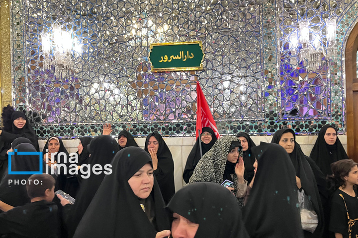 تشرف زائران برای زیارت مزار رهبر شهید انقلاب