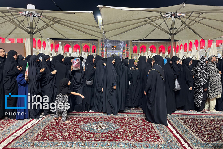 تشرف زائران برای زیارت مزار رهبر شهید انقلاب