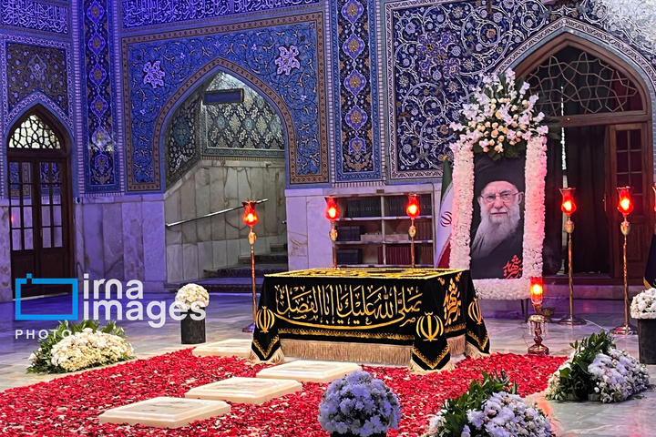 تشرف زائران برای زیارت مزار رهبر شهید انقلاب