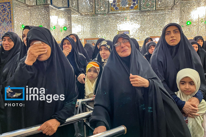 تشرف زائران برای زیارت مزار رهبر شهید انقلاب
