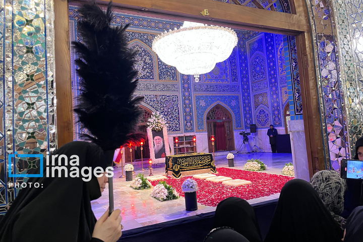 تشرف زائران برای زیارت مزار رهبر شهید انقلاب