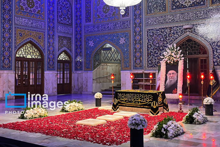 تشرف زائران برای زیارت مزار رهبر شهید انقلاب