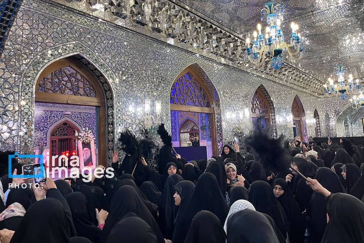 تشرف زائران برای زیارت مزار رهبر شهید انقلاب
