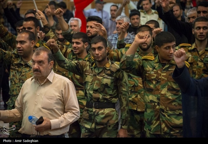 مراسم بزرگداشت رهبر شهید انقلاب در حرم مطهر حضرت شاهچراغ علیه السلام