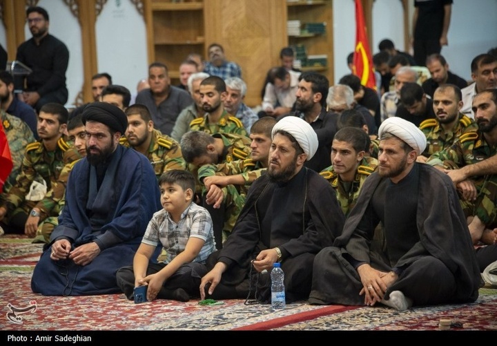 مراسم بزرگداشت رهبر شهید انقلاب در حرم مطهر حضرت شاهچراغ علیه السلام