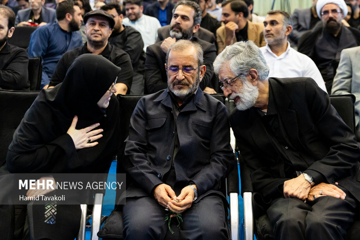 جایزه جهانی شعر امام شهید