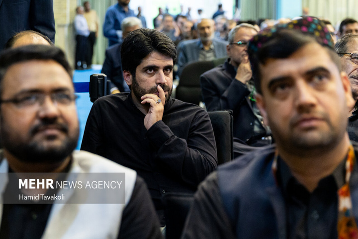 جایزه جهانی شعر امام شهید