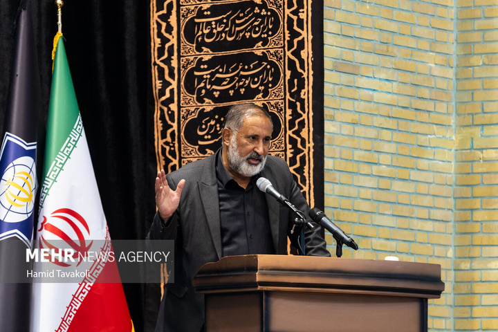 جایزه جهانی شعر امام شهید