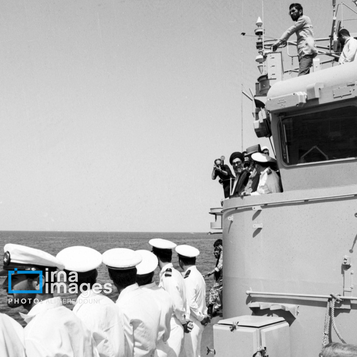 مانور دریایی در تنگه هرمز؛ مهر ۱۳۶۴