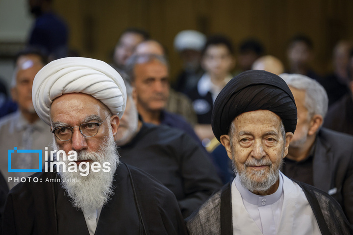 بزرگداشت رهبر شهید انقلاب در حسینیه جماران
