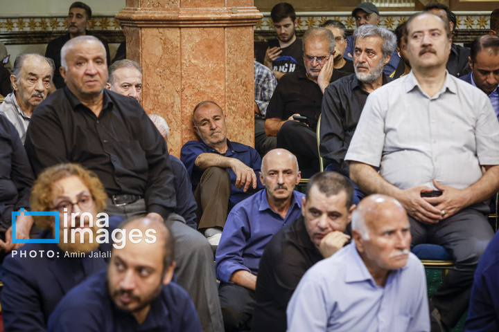 بزرگداشت رهبر شهید انقلاب در حسینیه جماران