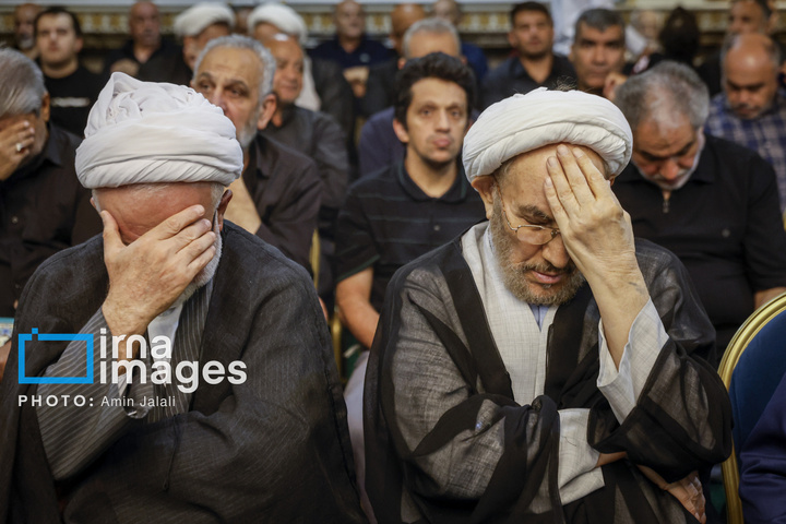 بزرگداشت رهبر شهید انقلاب در حسینیه جماران