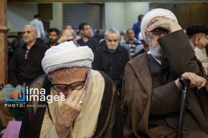 بزرگداشت رهبر شهید انقلاب در حسینیه جماران
