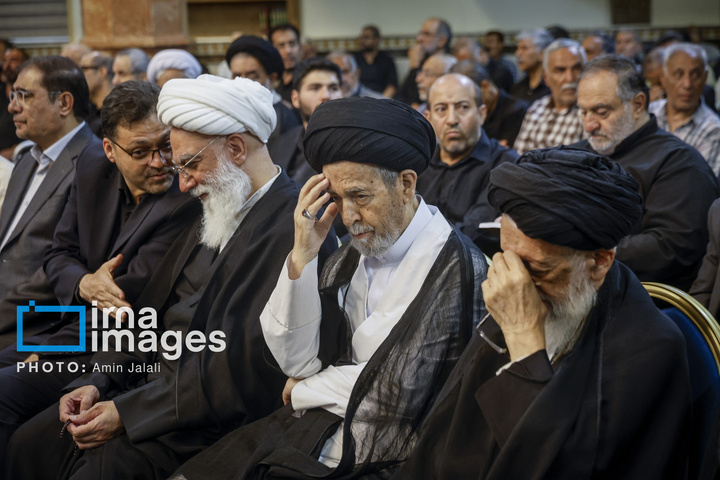 بزرگداشت رهبر شهید انقلاب در حسینیه جماران