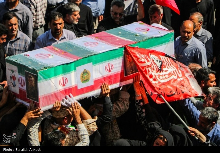 تشییع پیکر سه سرباز شهید پادگان بمپور در رفسنجان