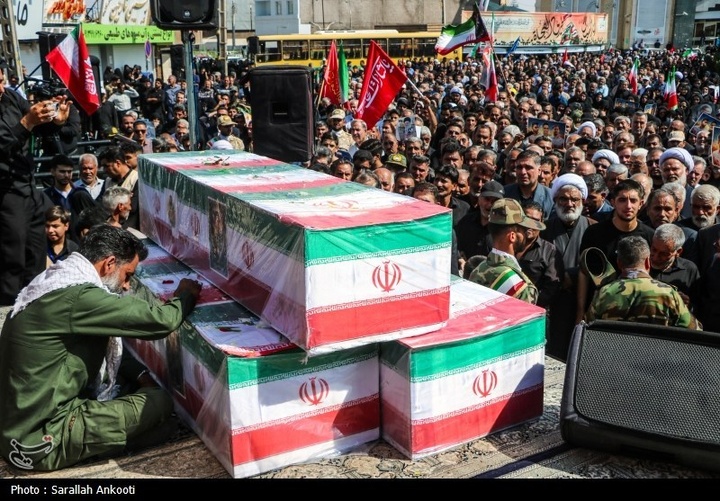 تشییع پیکر سه سرباز شهید پادگان بمپور در رفسنجان