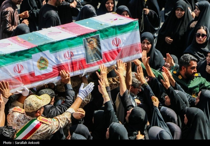تشییع پیکر سه سرباز شهید پادگان بمپور در رفسنجان