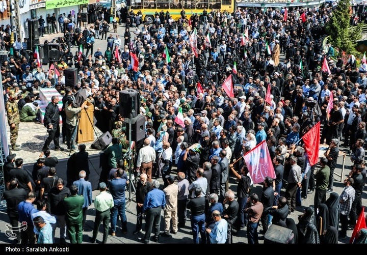تشییع پیکر سه سرباز شهید پادگان بمپور در رفسنجان