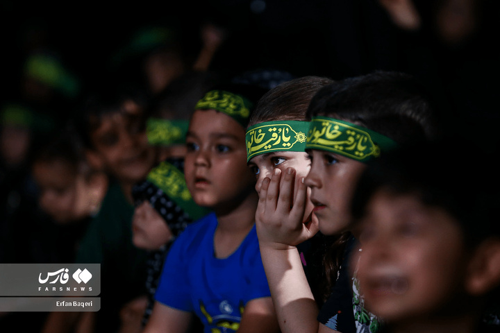 برپایی سفره حضرت رقیه  سلام الله علیها در تهران