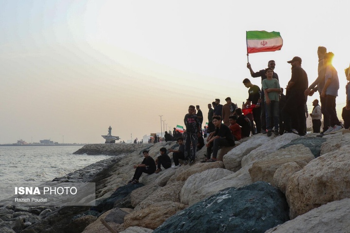 زنجیره انسانی جان ‌فدایان خلیج فارس - بندرعباس