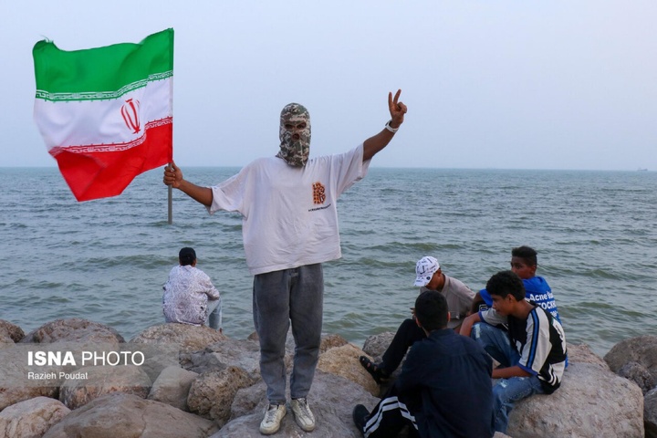 زنجیره انسانی جان ‌فدایان خلیج فارس - بندرعباس