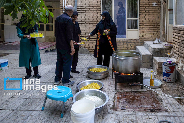 مردی میان دو جبهه