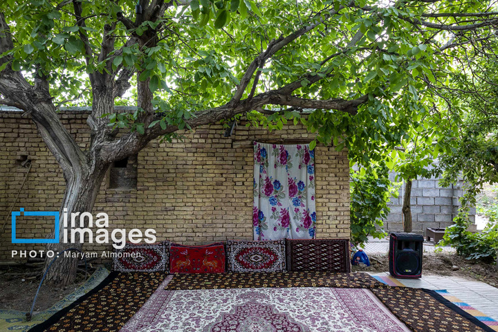 مردی میان دو جبهه