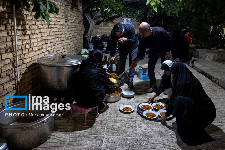 مردی میان دو جبهه