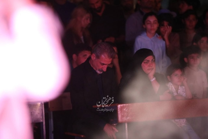 خانواده شهید ماکان نصیری مهمان اختتامیه «مشق ناتمام»