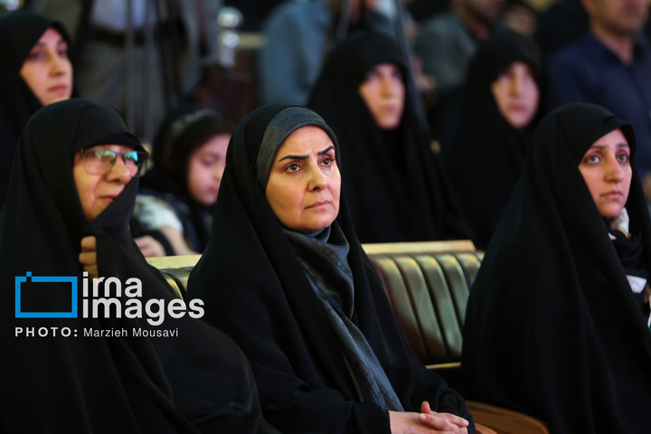 مراسم بزرگداشت بانوان شهیده جنگ‌های تحمیلی