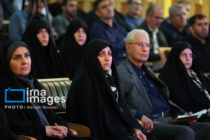 مراسم بزرگداشت بانوان شهیده جنگ‌های تحمیلی